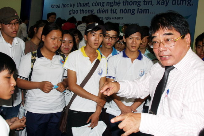Báo Tuổi Trẻ: Nhiều trường ĐH tuyển thẳng học sinh trường chuyên